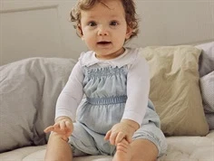 Name It light blue denim prikker buksedragt